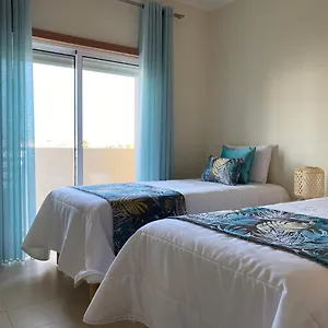T2 Com Piscina Em Conceição E De Apartamento